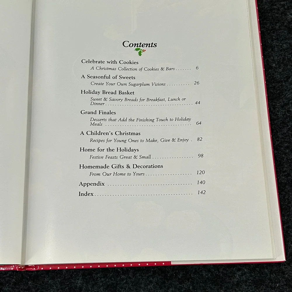 The Pillsbury Family Christmas Cookbook 1991 First Edition Hardcover Recipes